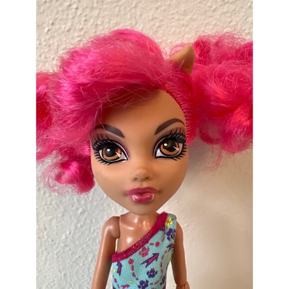Monster High Doll Howleen Wolf Hip Hop Dance Class Pink Hair No Shoes - Picture 5 of 5